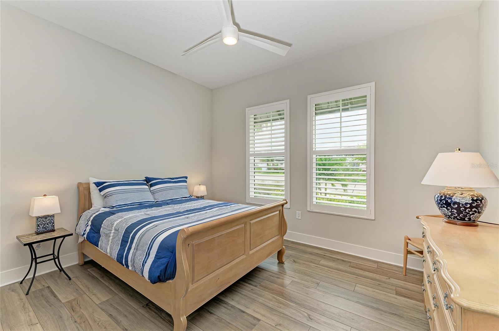 Image 41 of 82 For 990 Seascape Place