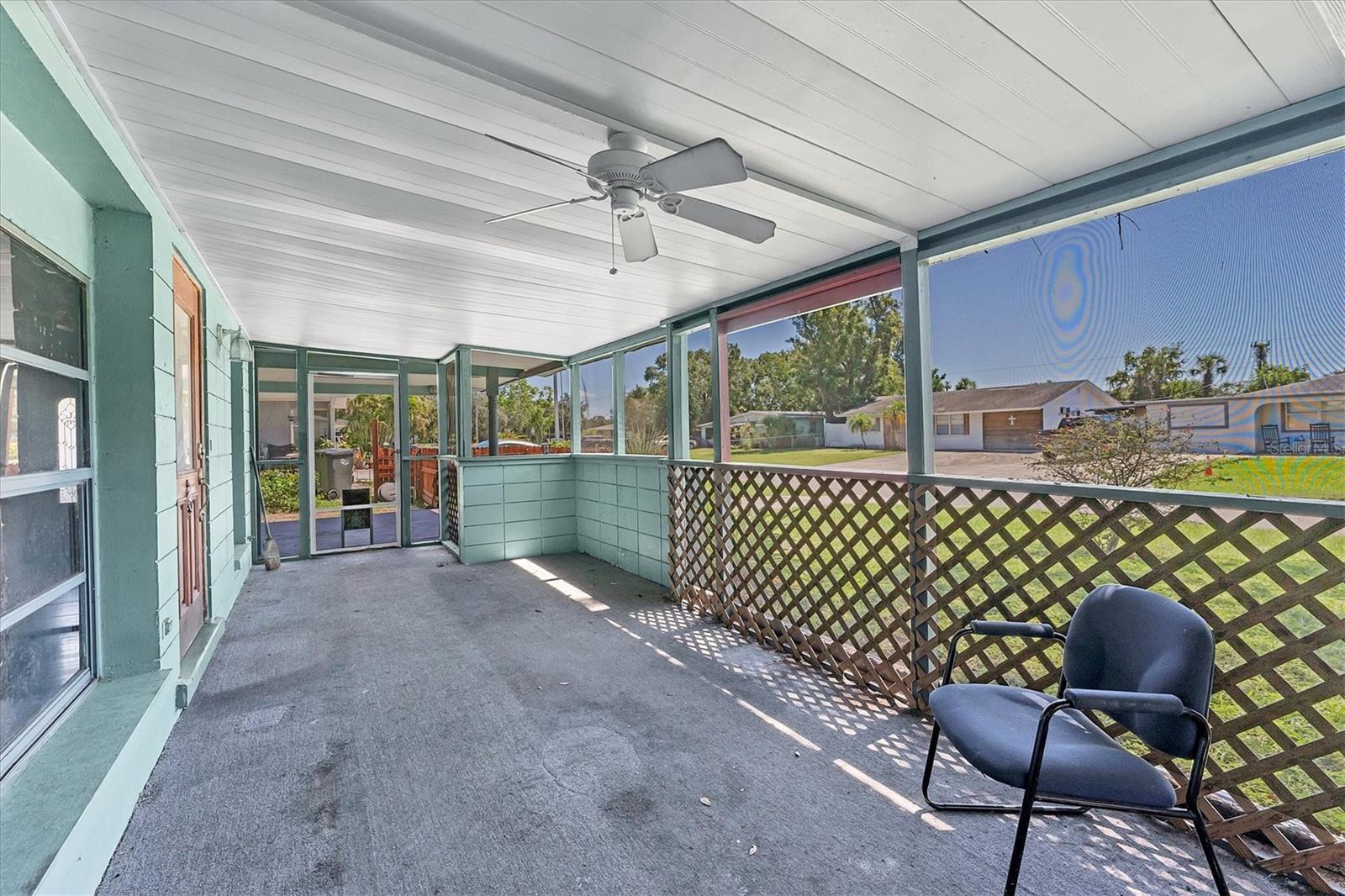 Image 22 of 30 For 4423 56th Avenue Terrace E