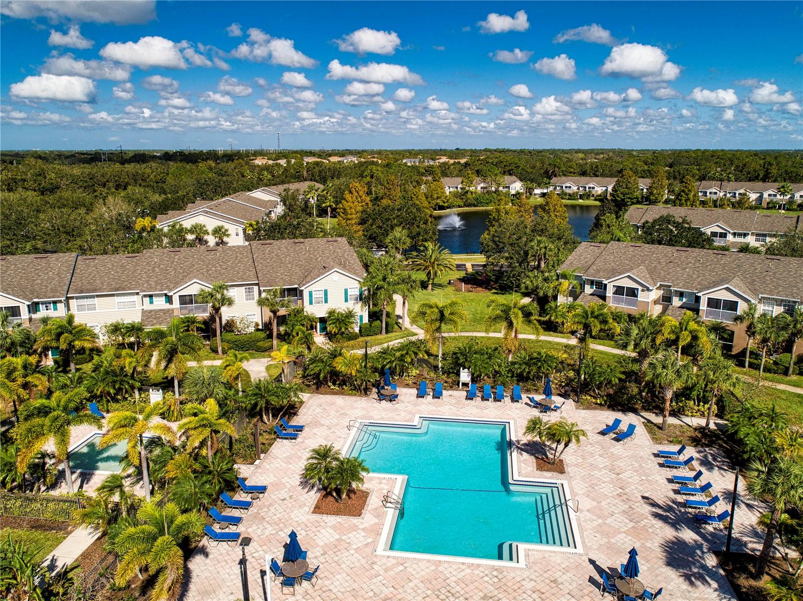 Image 18 of 35 For 8932 Manor Loop 104