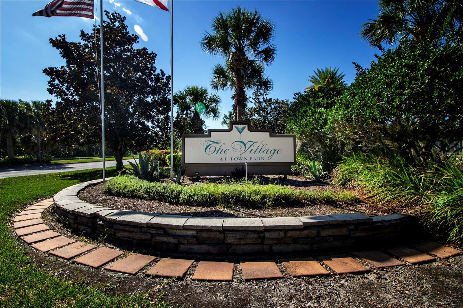 Image 22 of 35 For 8932 Manor Loop 104