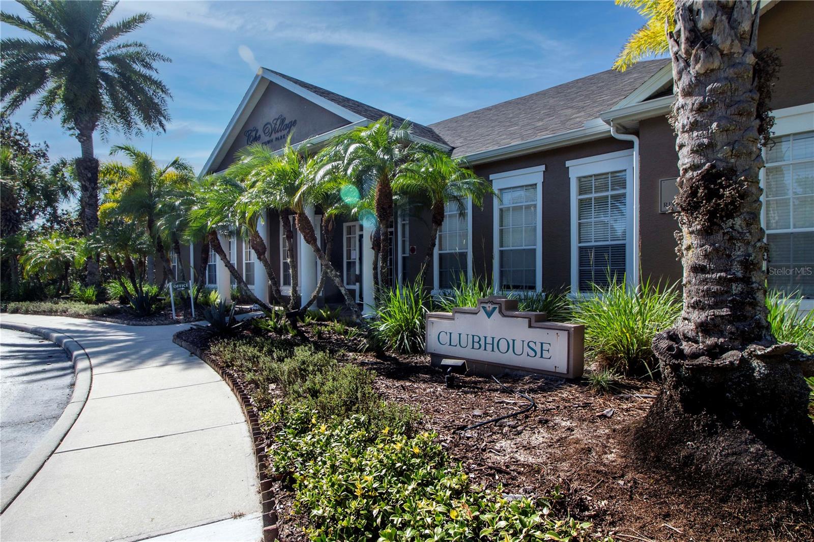 Image 23 of 35 For 8932 Manor Loop 104