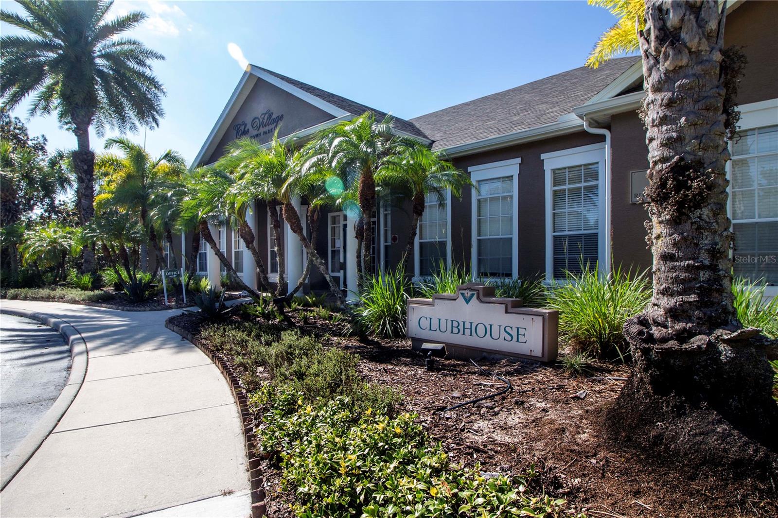 Image 24 of 35 For 8932 Manor Loop 104