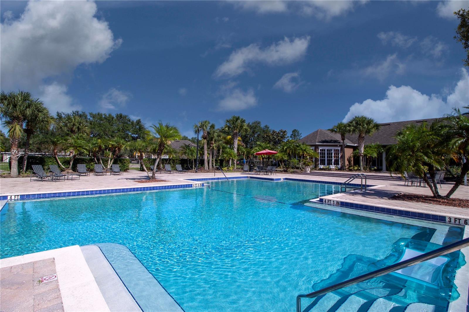 Image 31 of 35 For 8932 Manor Loop 104