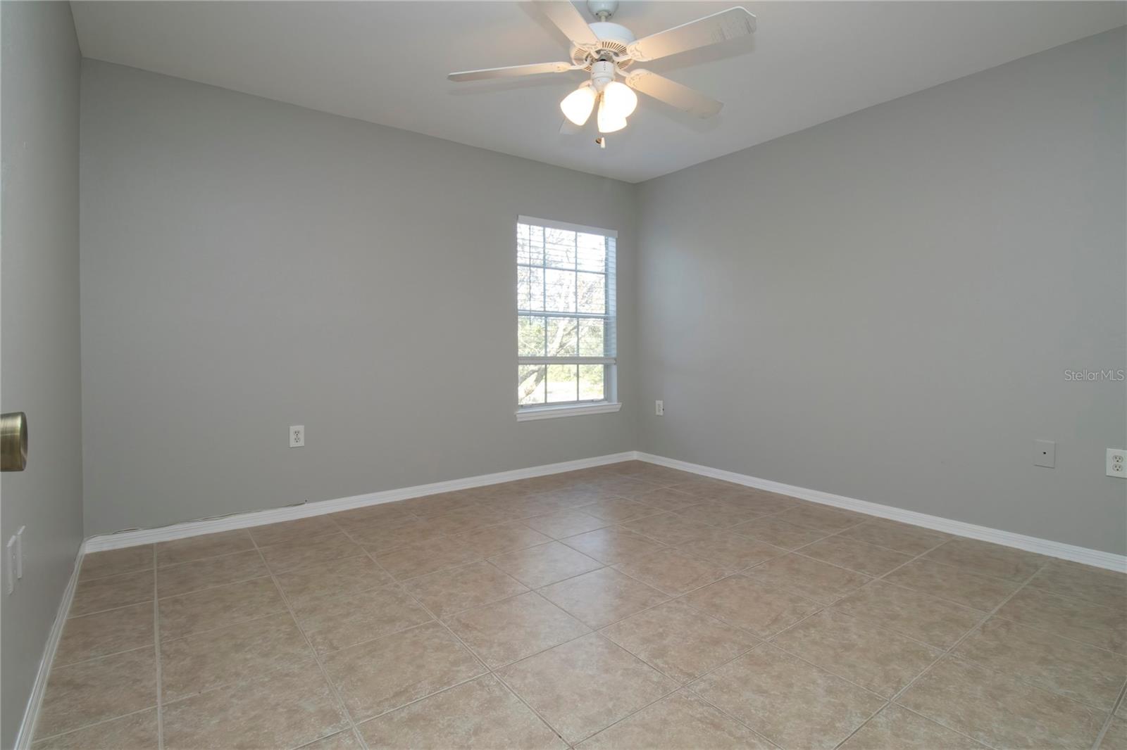 Image 8 of 35 For 8932 Manor Loop 104