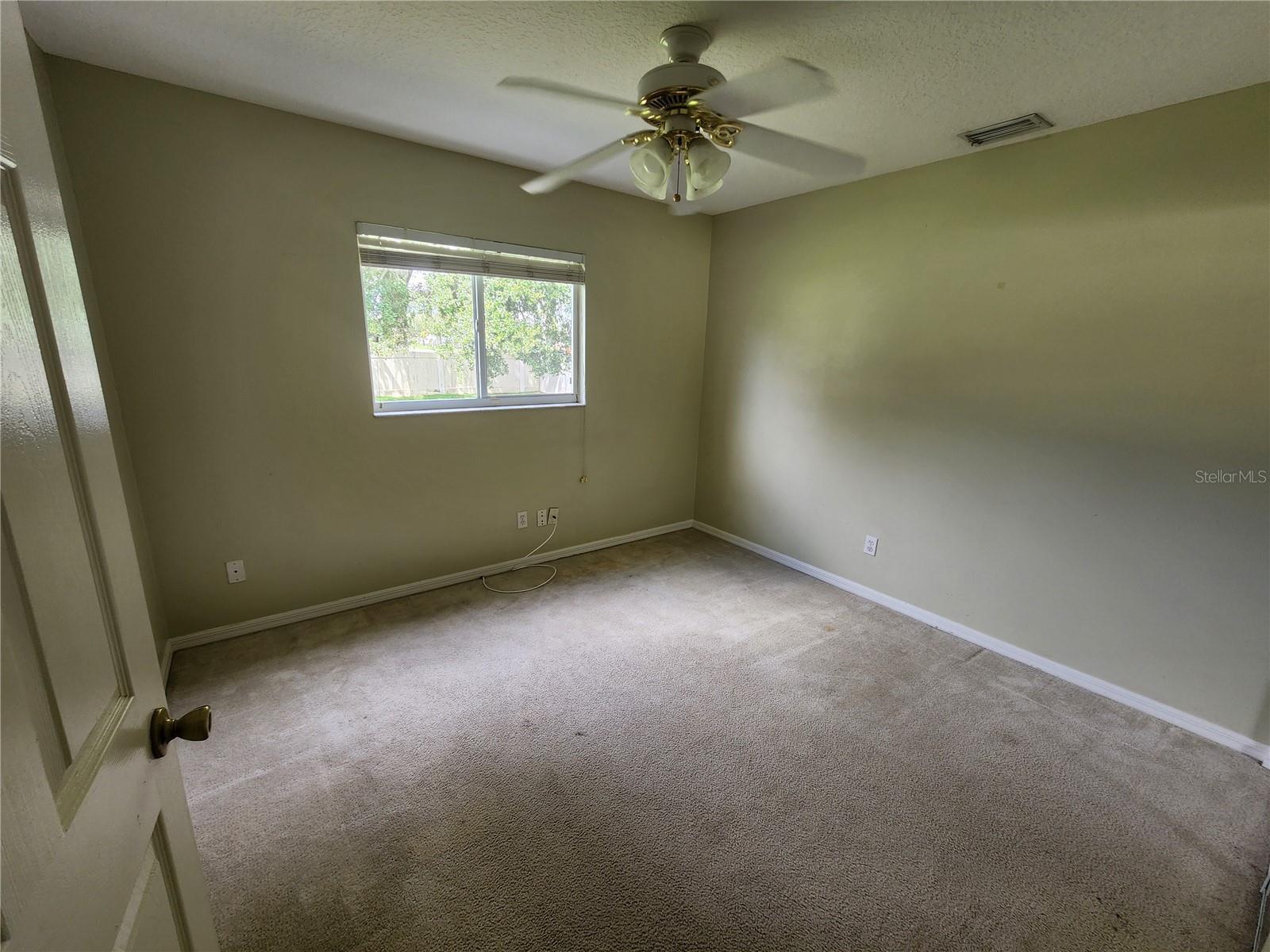 Image 12 of 14 For 6803 34th Avenue E