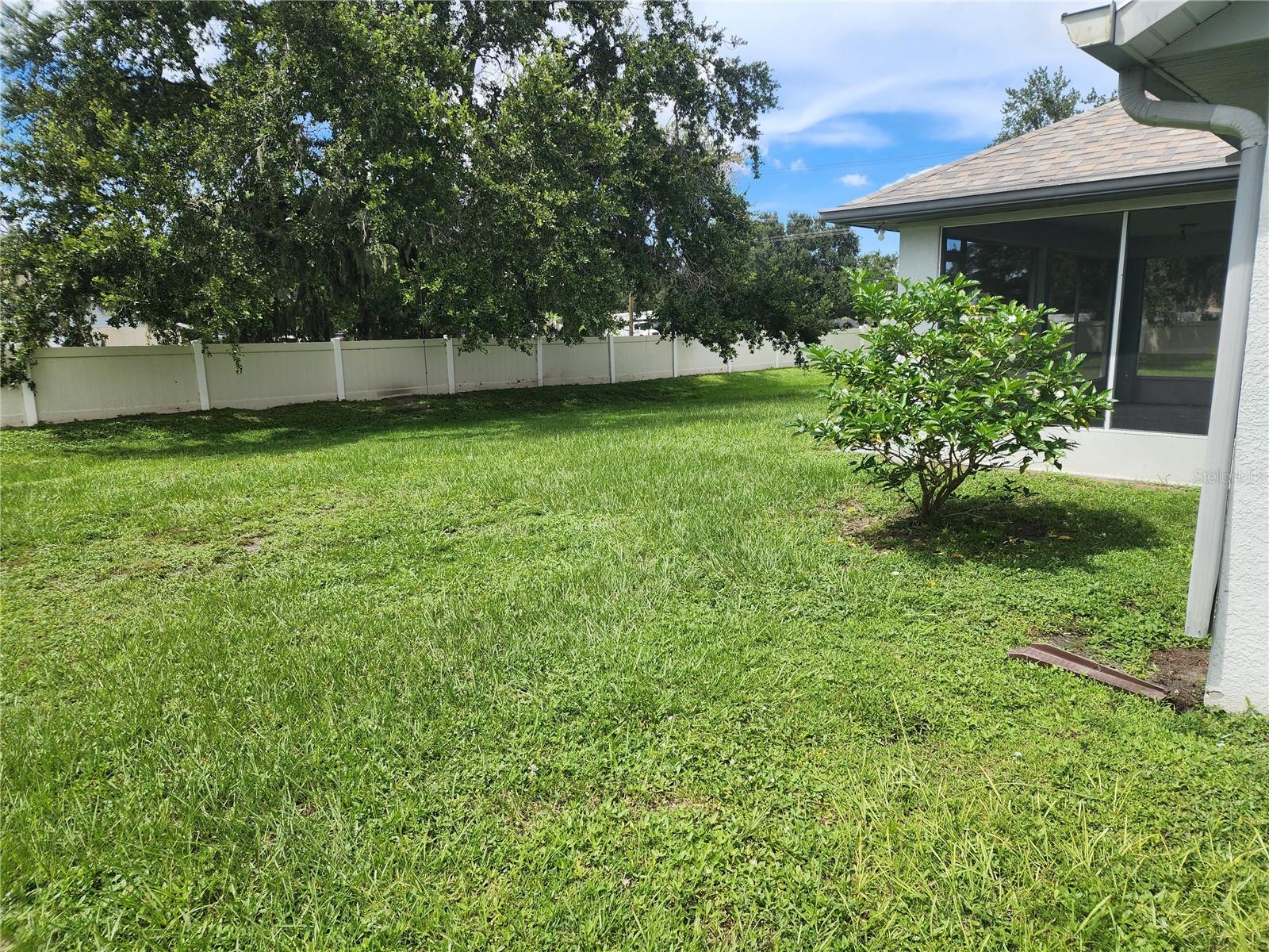 Image 3 of 14 For 6803 34th Avenue E