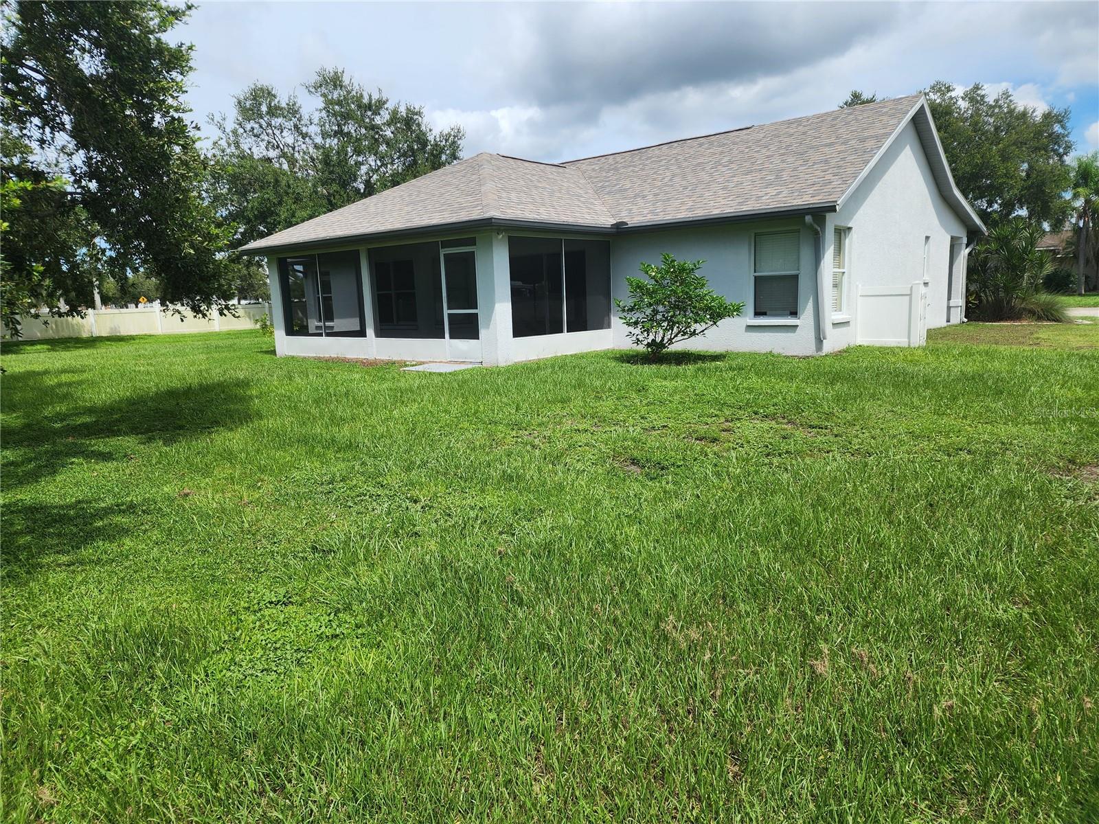 Image 4 of 14 For 6803 34th Avenue E