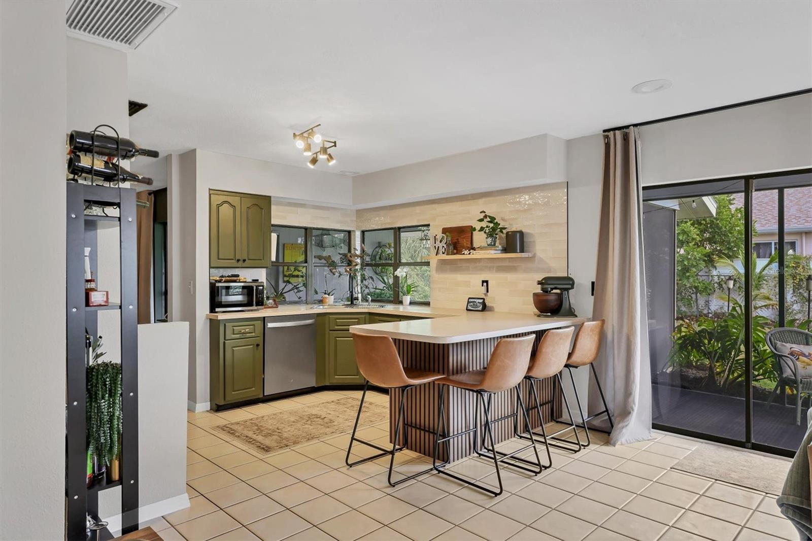 Image 13 of 42 For 7205 Alderwood Drive