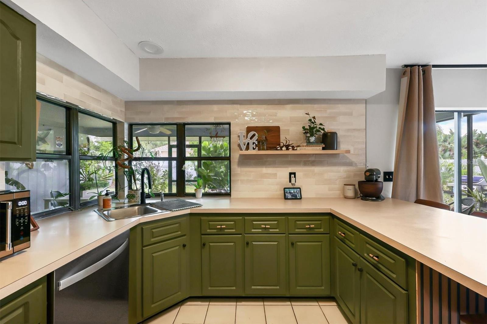 Image 15 of 42 For 7205 Alderwood Drive