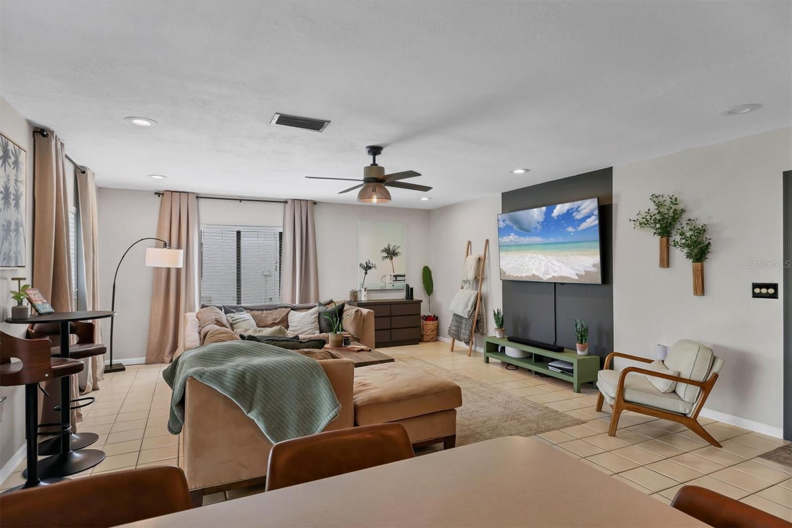 Image 20 of 42 For 7205 Alderwood Drive