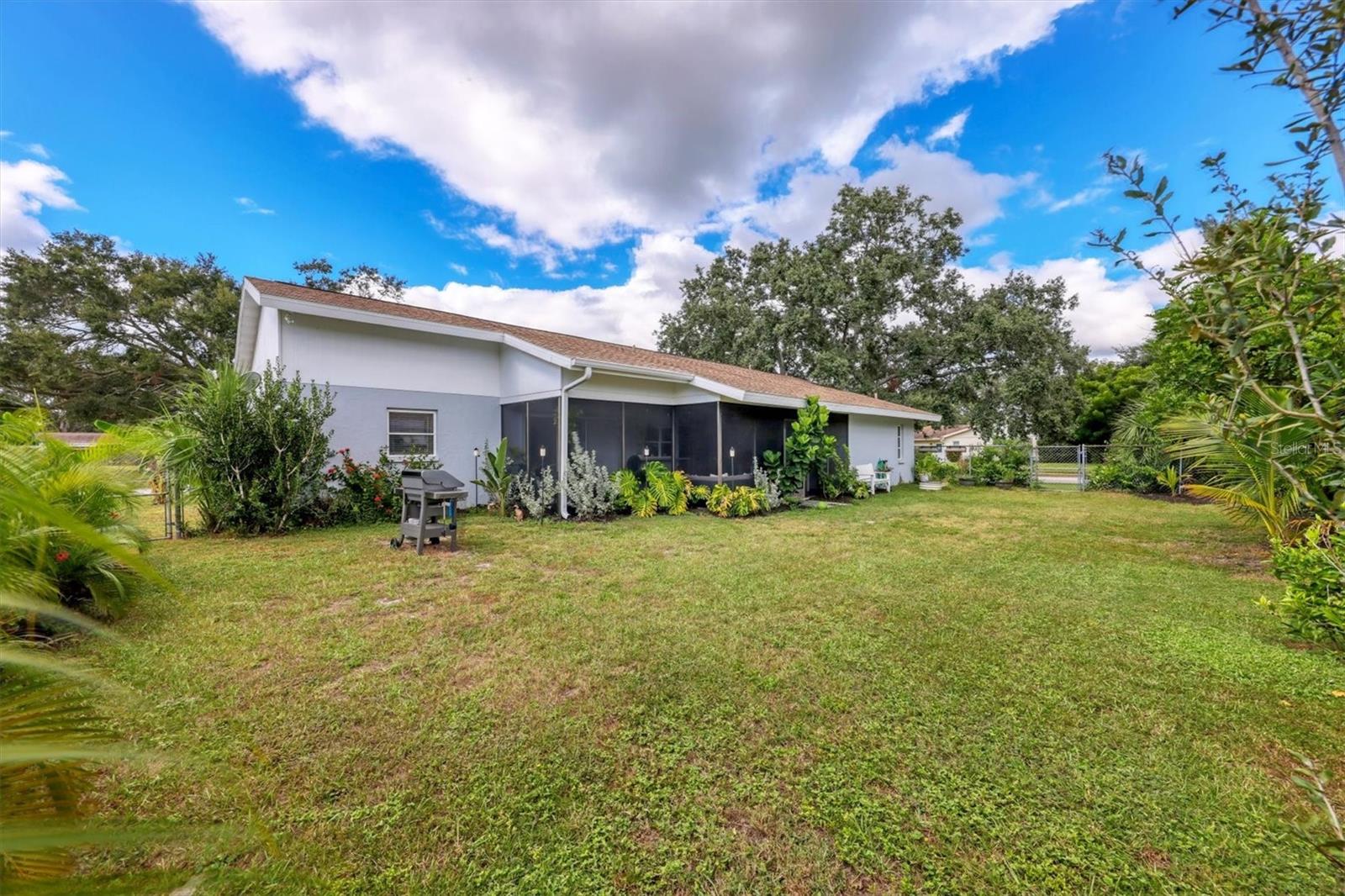 Image 38 of 42 For 7205 Alderwood Drive