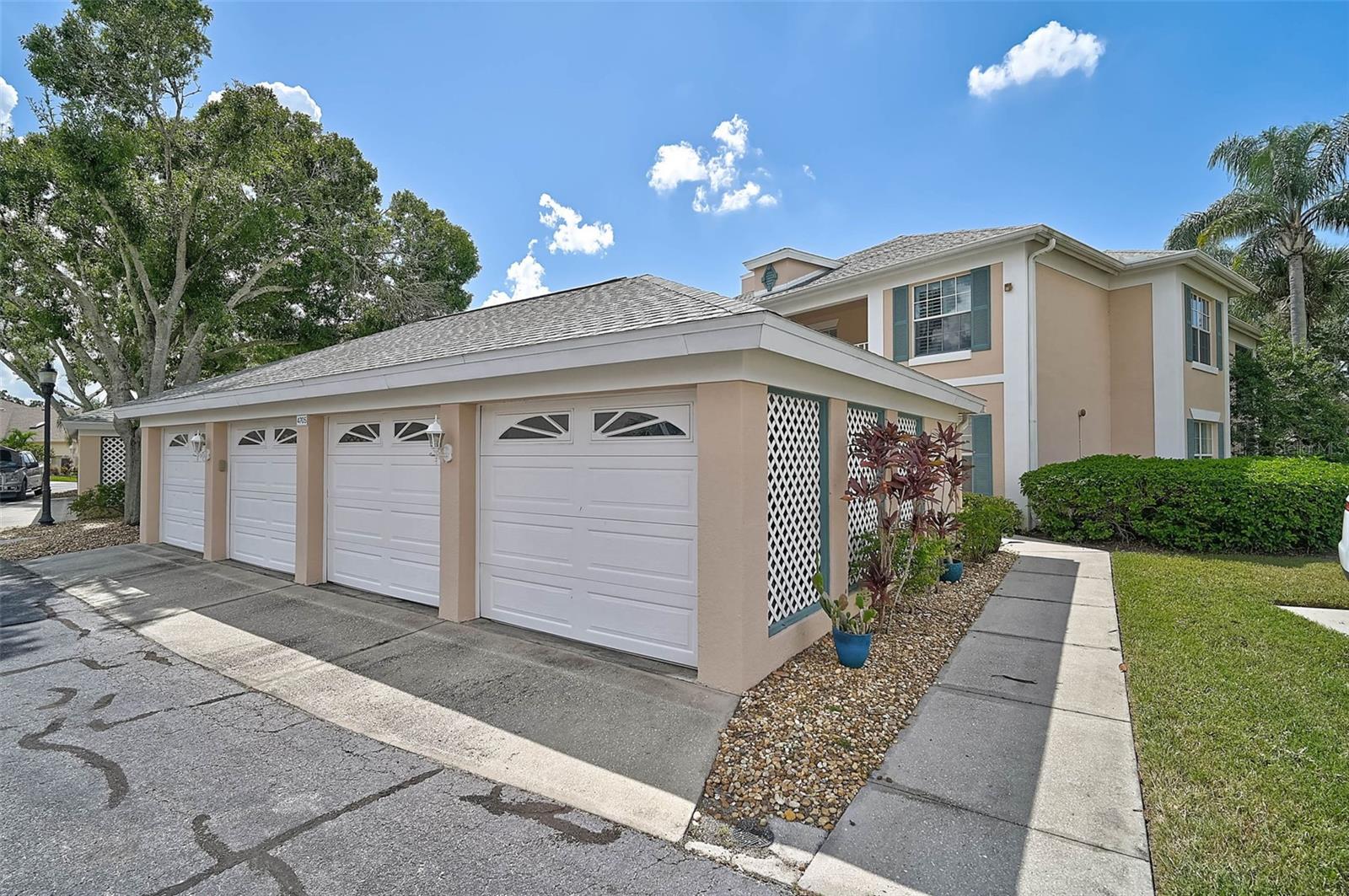 Image 2 of 38 For 4705 Sand Trap Street Circle E 106
