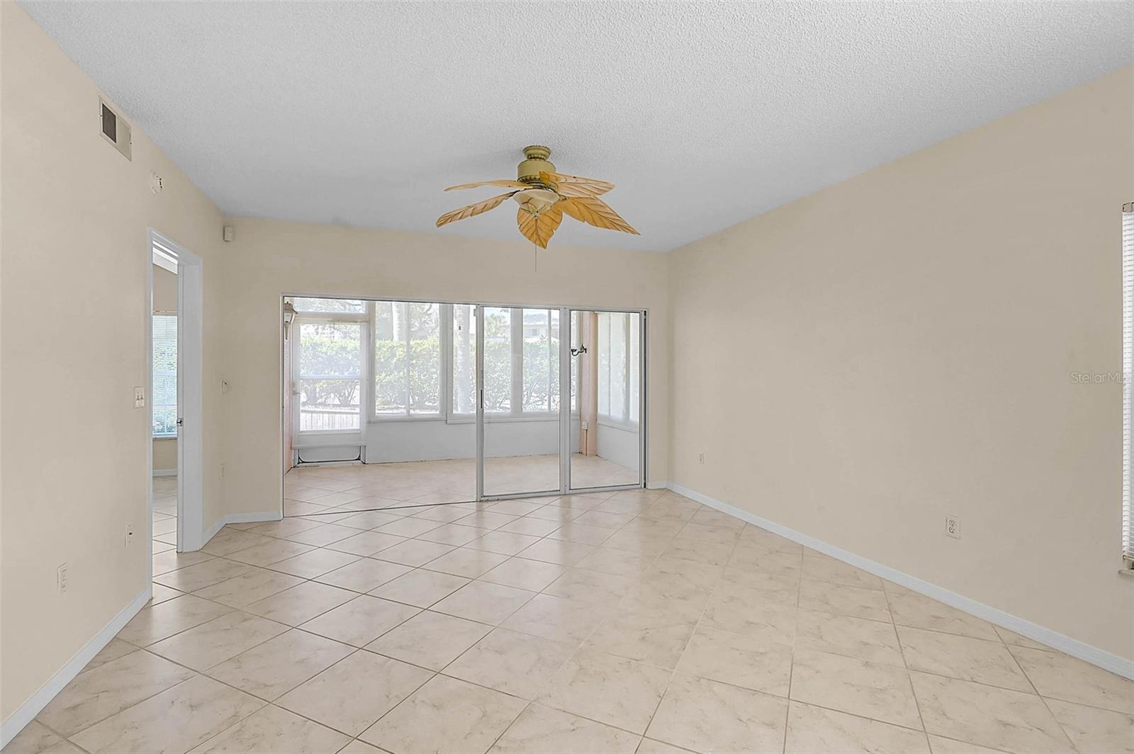 Image 22 of 38 For 4705 Sand Trap Street Circle E 106