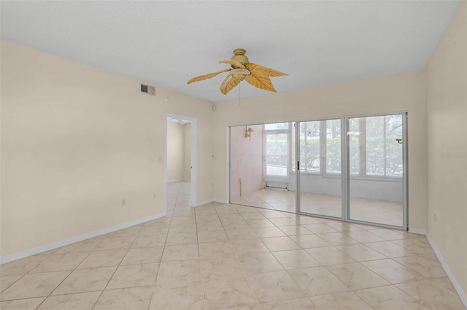 Image 23 of 38 For 4705 Sand Trap Street Circle E 106