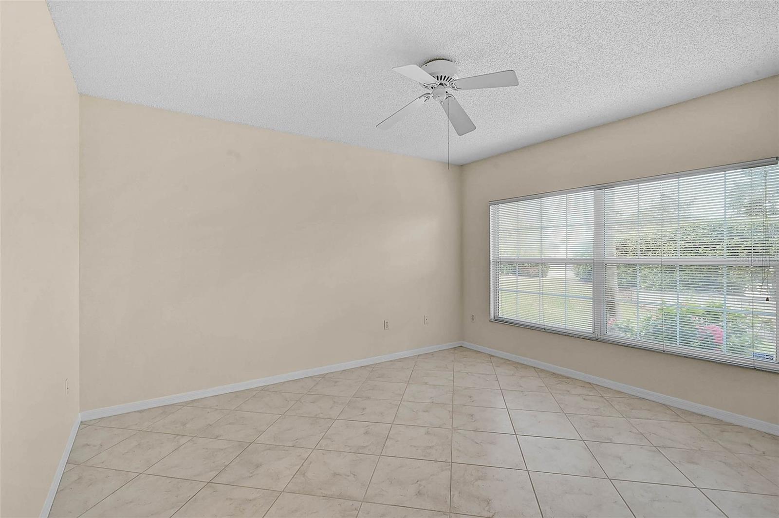 Image 5 of 38 For 4705 Sand Trap Street Circle E 106