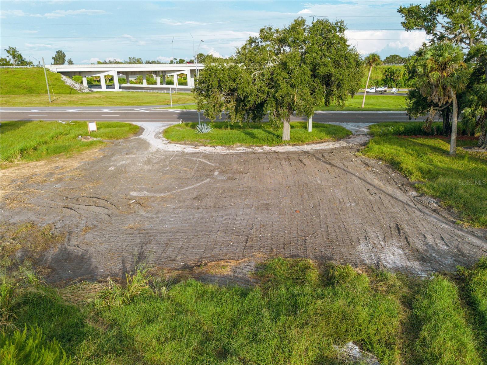 Image 15 of 16 For 2815 Us-41 N