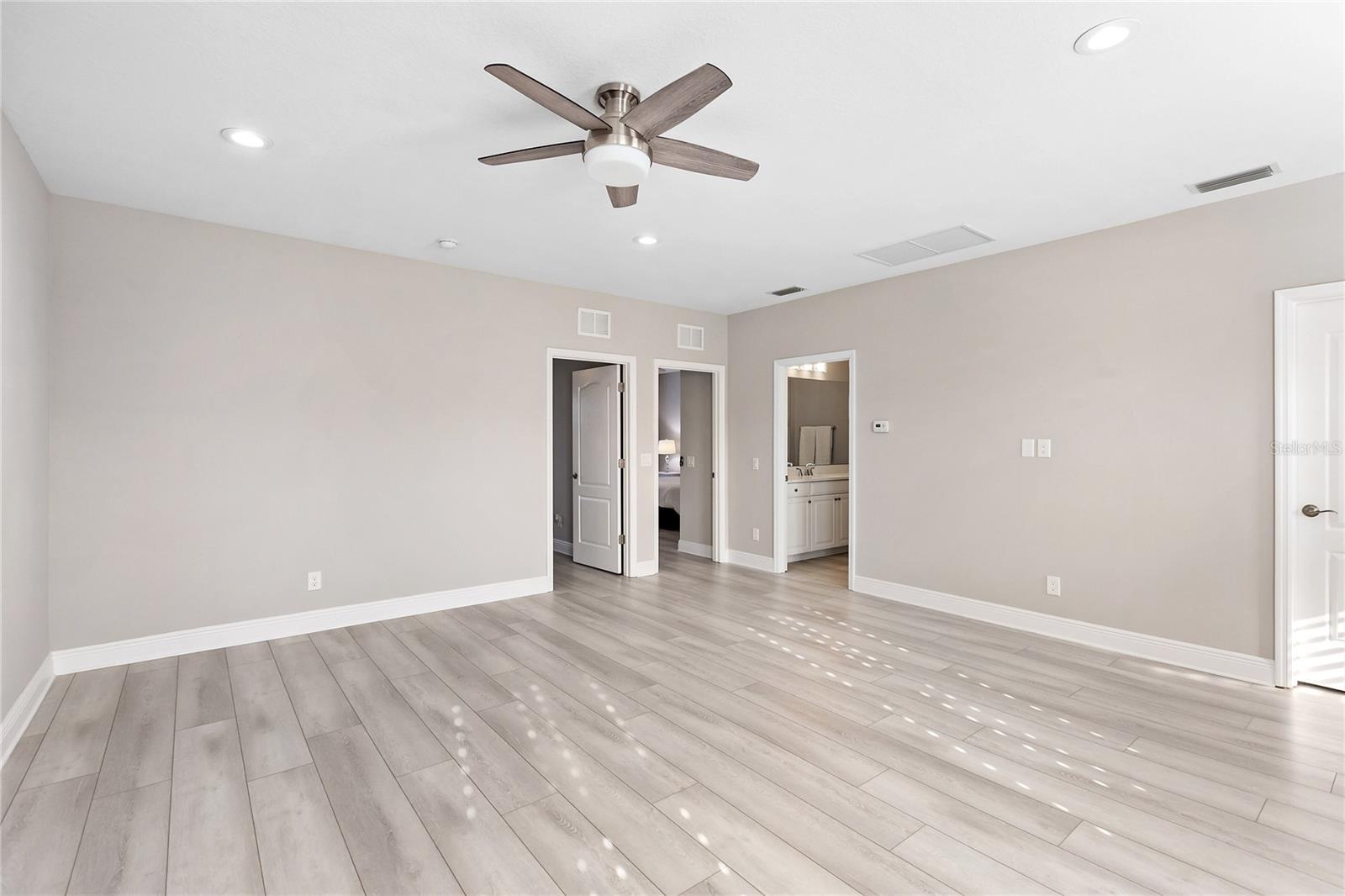 Image 31 of 50 For 8142 Miramar Way 8142
