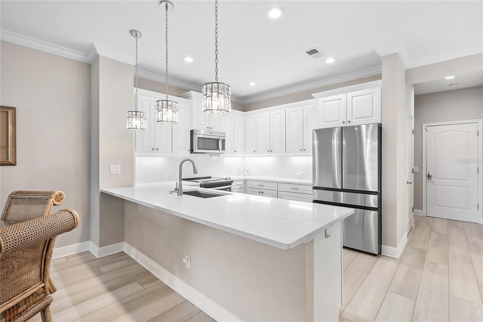 Image 9 of 50 For 8142 Miramar Way 8142
