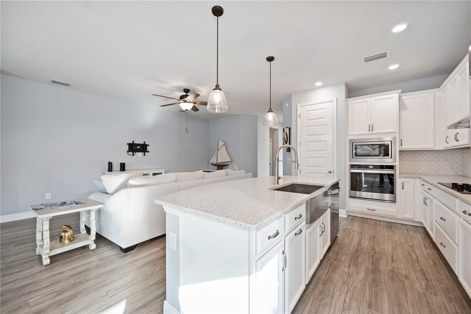 Image 17 of 65 For 3926 Sunshine Pine Avenue