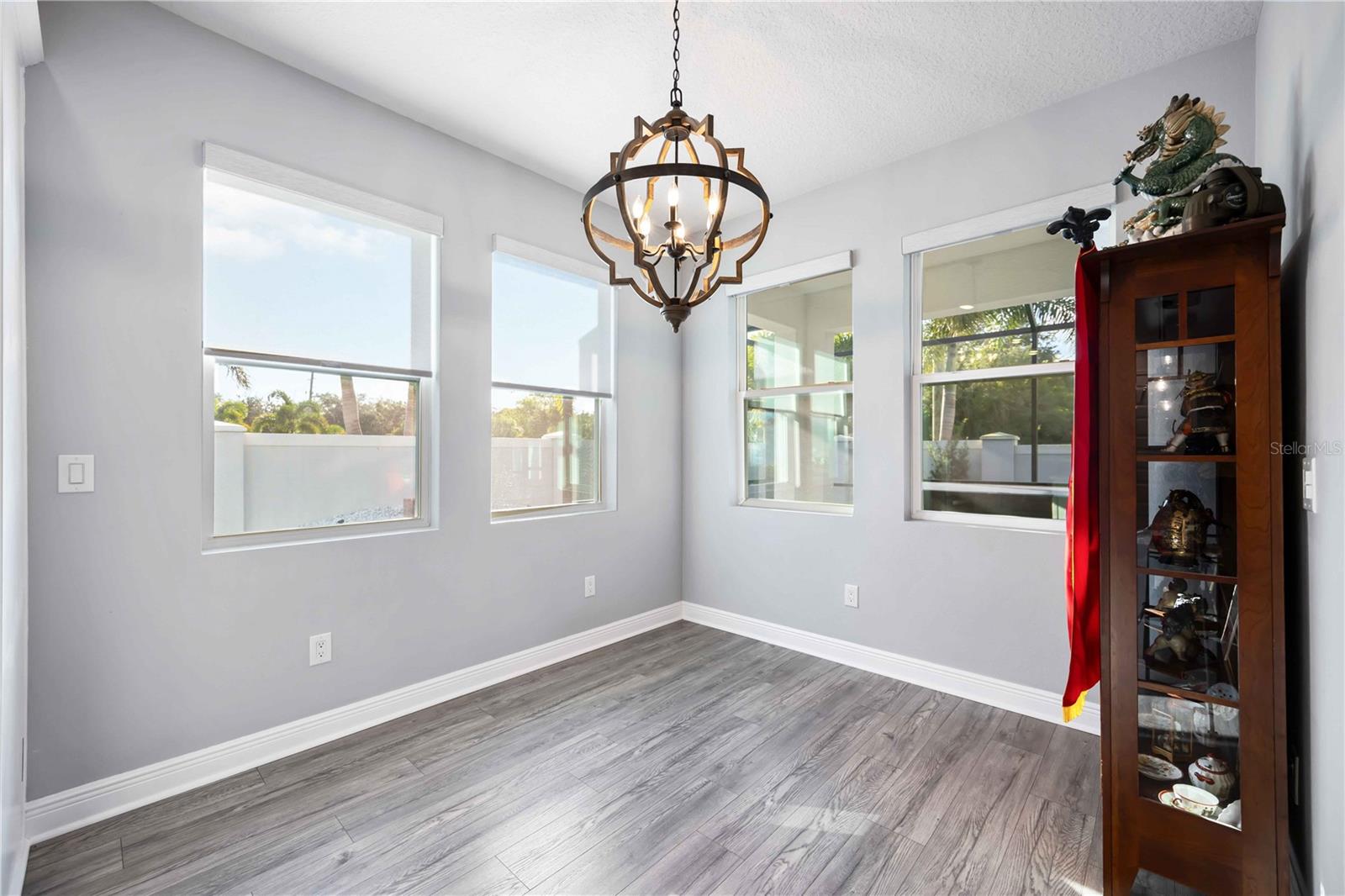 Image 20 of 65 For 3926 Sunshine Pine Avenue