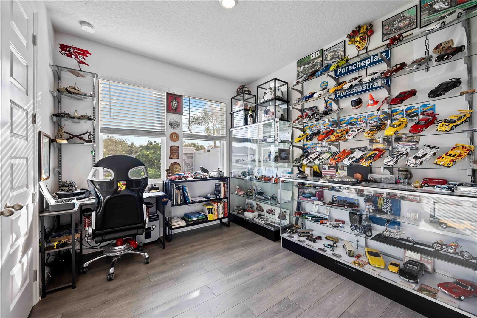 Image 31 of 65 For 3926 Sunshine Pine Avenue