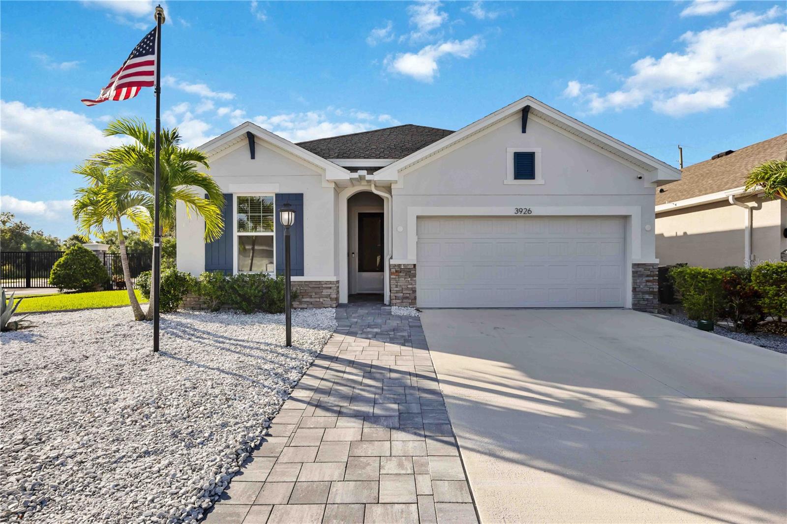 Image 4 of 65 For 3926 Sunshine Pine Avenue