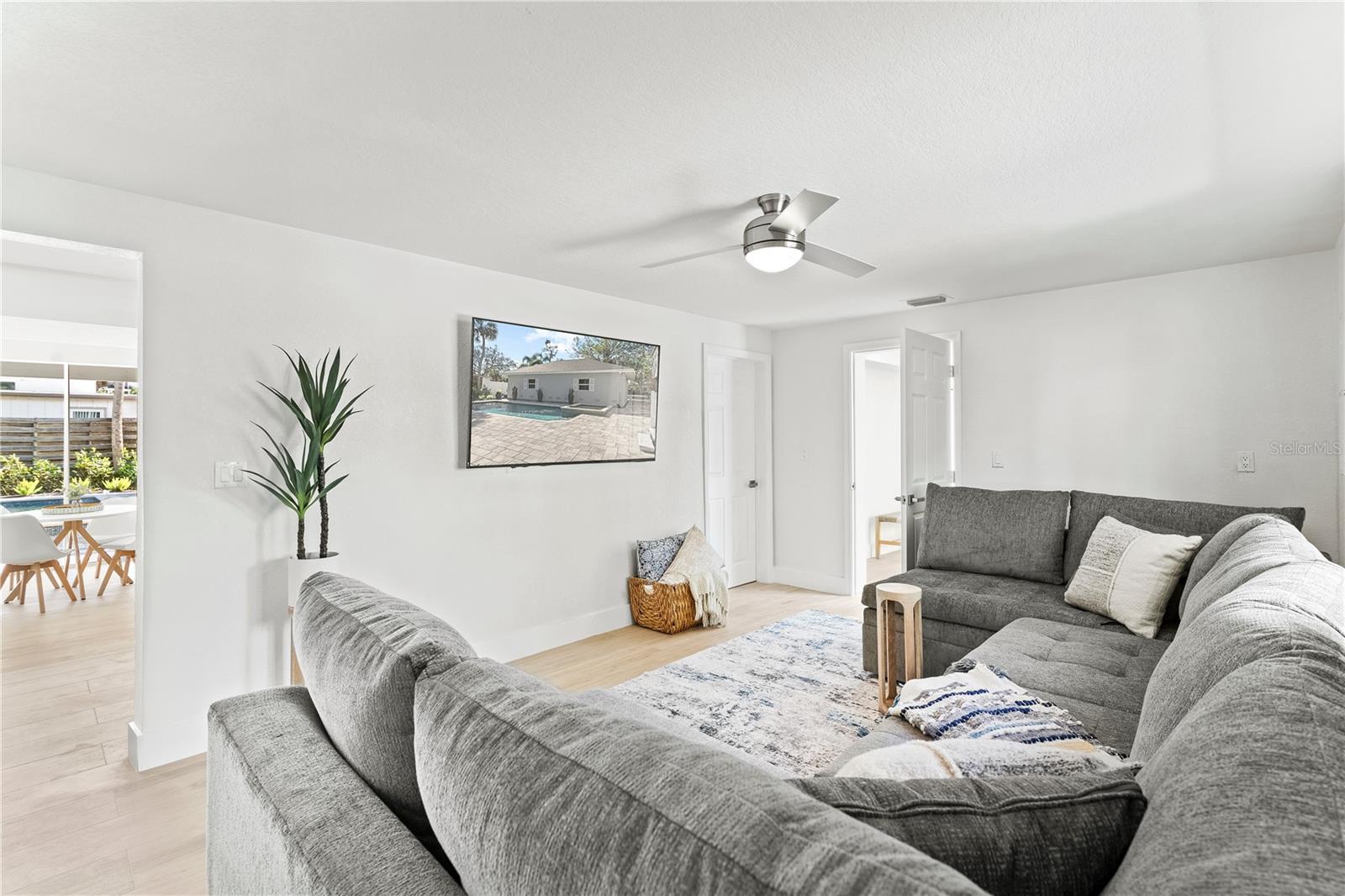 Image 49 of 63 For 185 Faubel Street