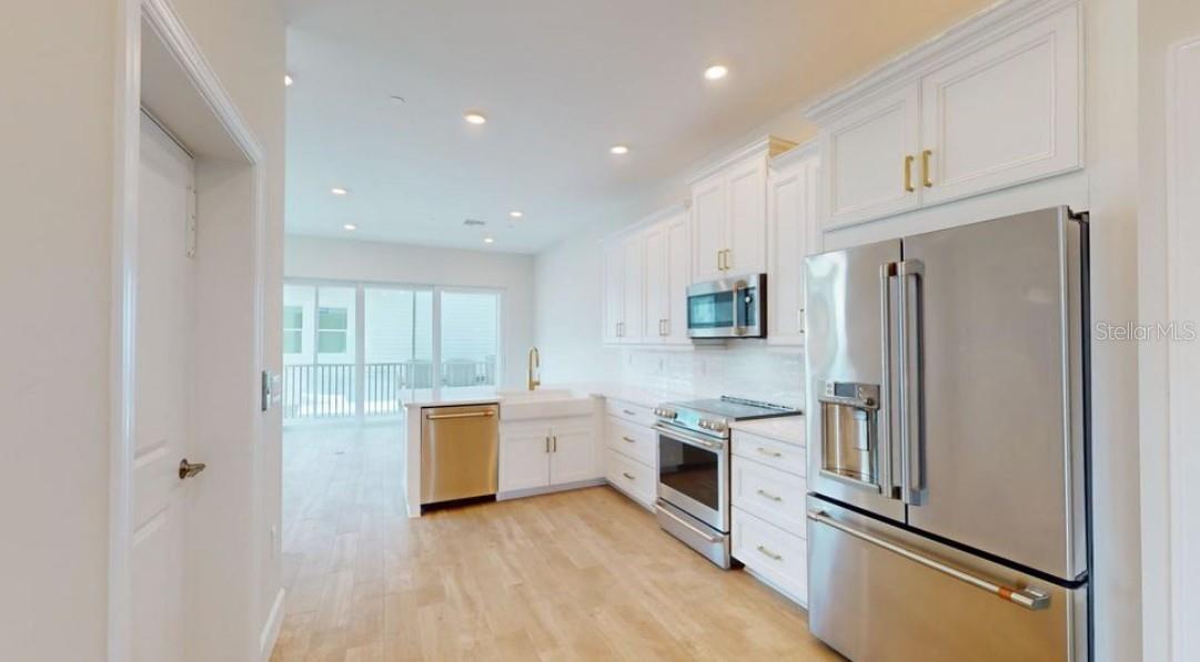 Image 11 of 27 For 1624 Compass Pointe Court 201