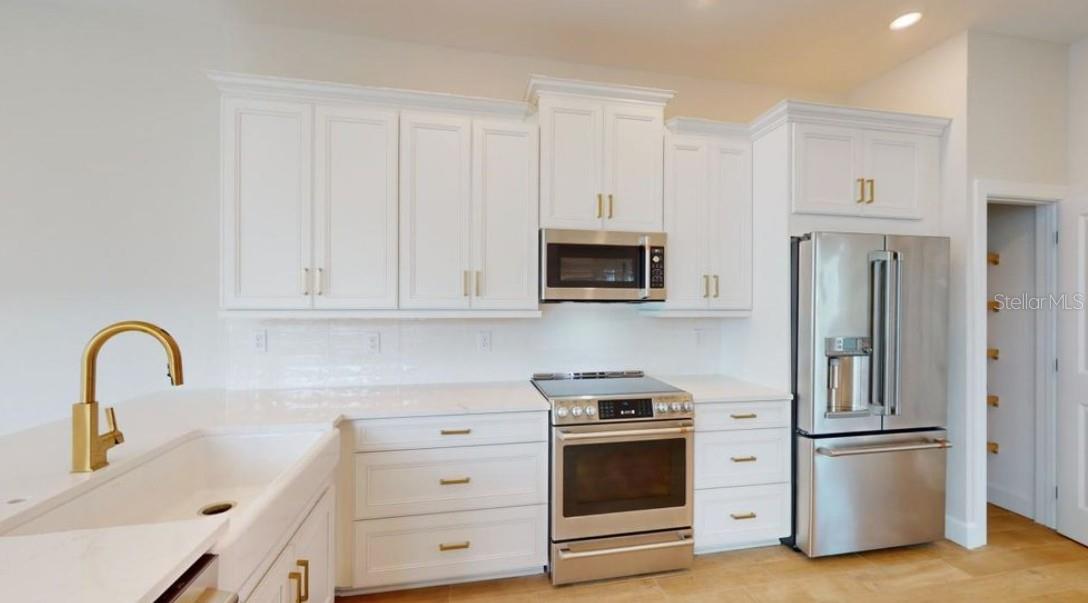 Image 18 of 27 For 1624 Compass Pointe Court 201
