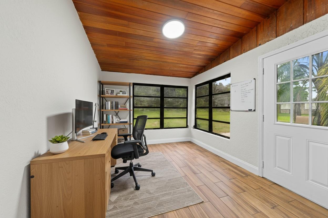 Image 11 of 46 For 3252 Oak Point Circle