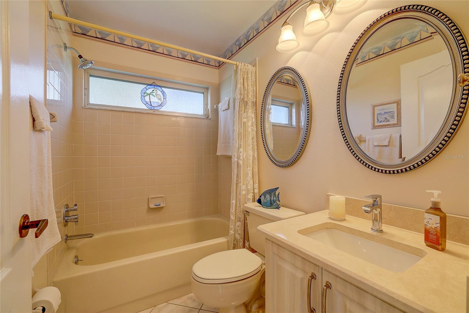 Image 19 of 30 For 4443 Del Sol Boulevard S