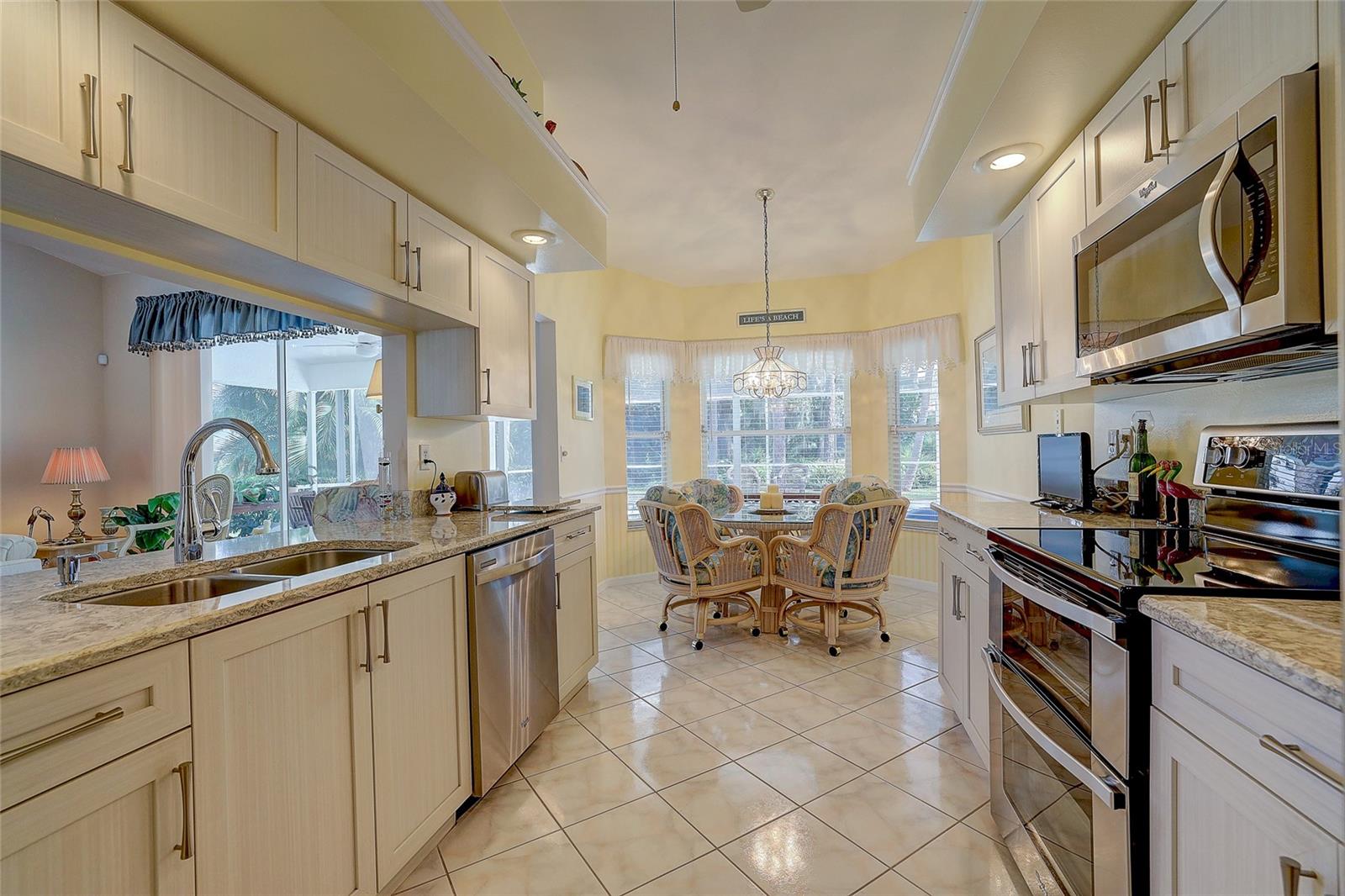 Image 8 of 30 For 4443 Del Sol Boulevard S