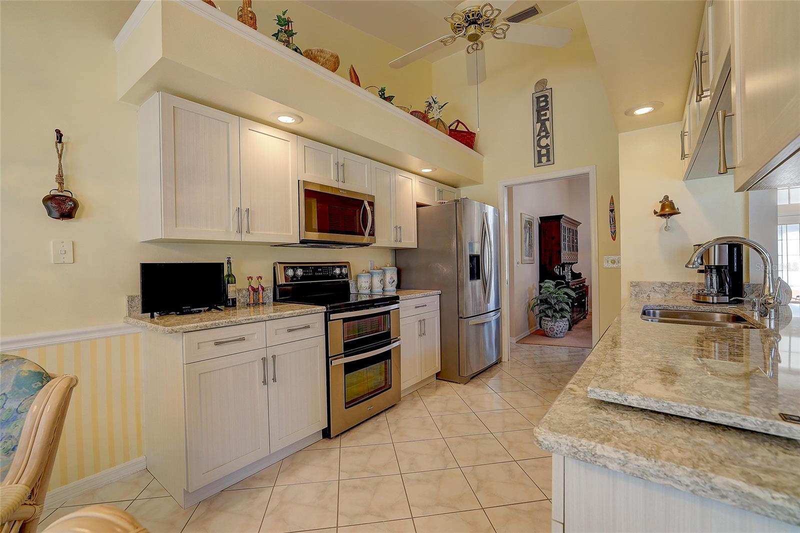 Image 9 of 30 For 4443 Del Sol Boulevard S