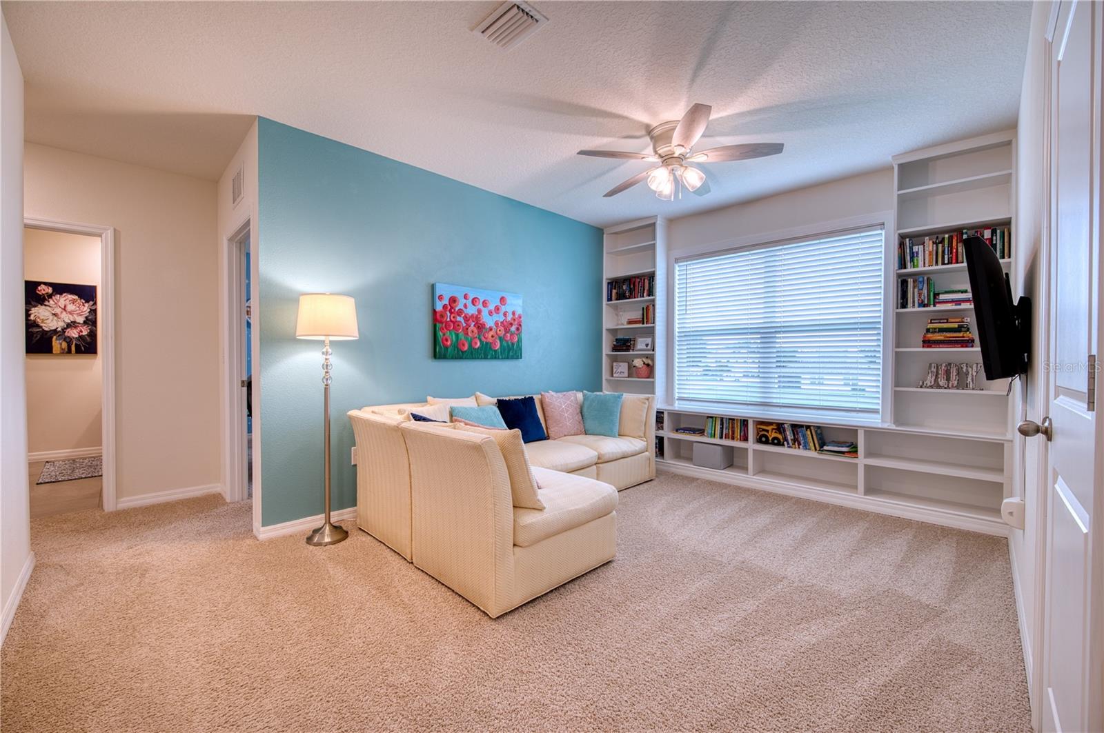 Image 23 of 56 For 16705 Southern Oaks Trail