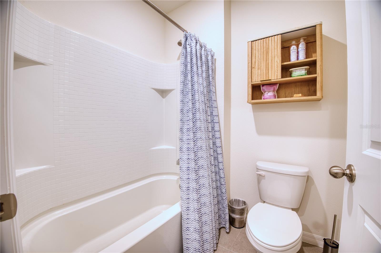 Image 37 of 56 For 16705 Southern Oaks Trail