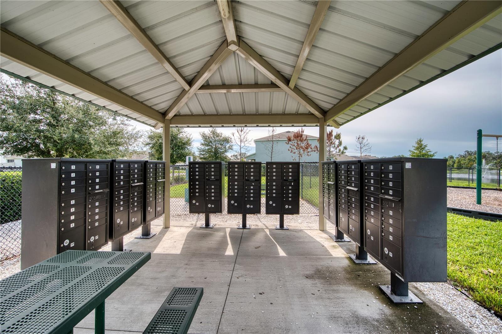 Image 52 of 56 For 16705 Southern Oaks Trail