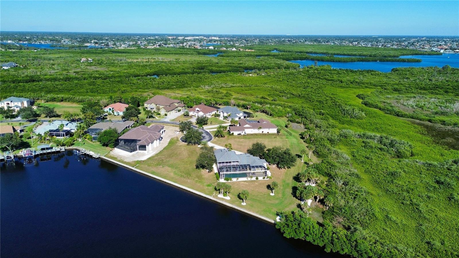 Image 21 of 26 For 4361 Point Court