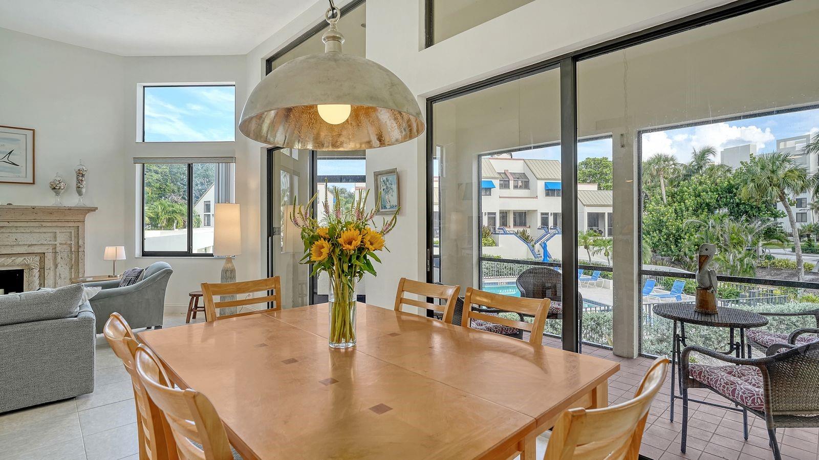 Image 17 of 80 For 1922 Harbourside Drive 1104