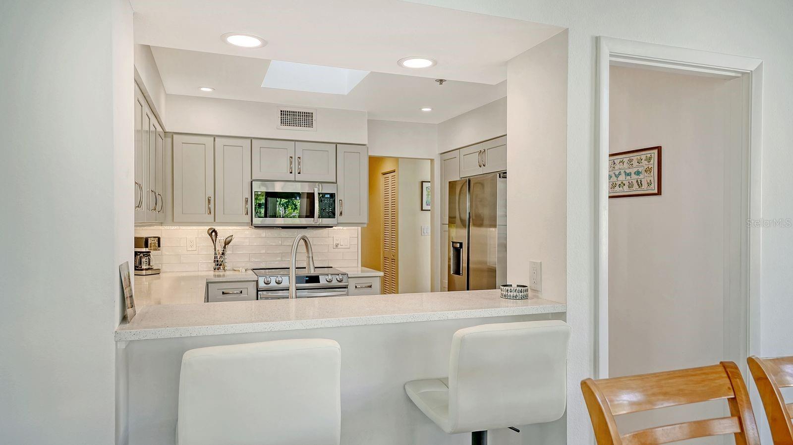 Image 19 of 80 For 1922 Harbourside Drive 1104