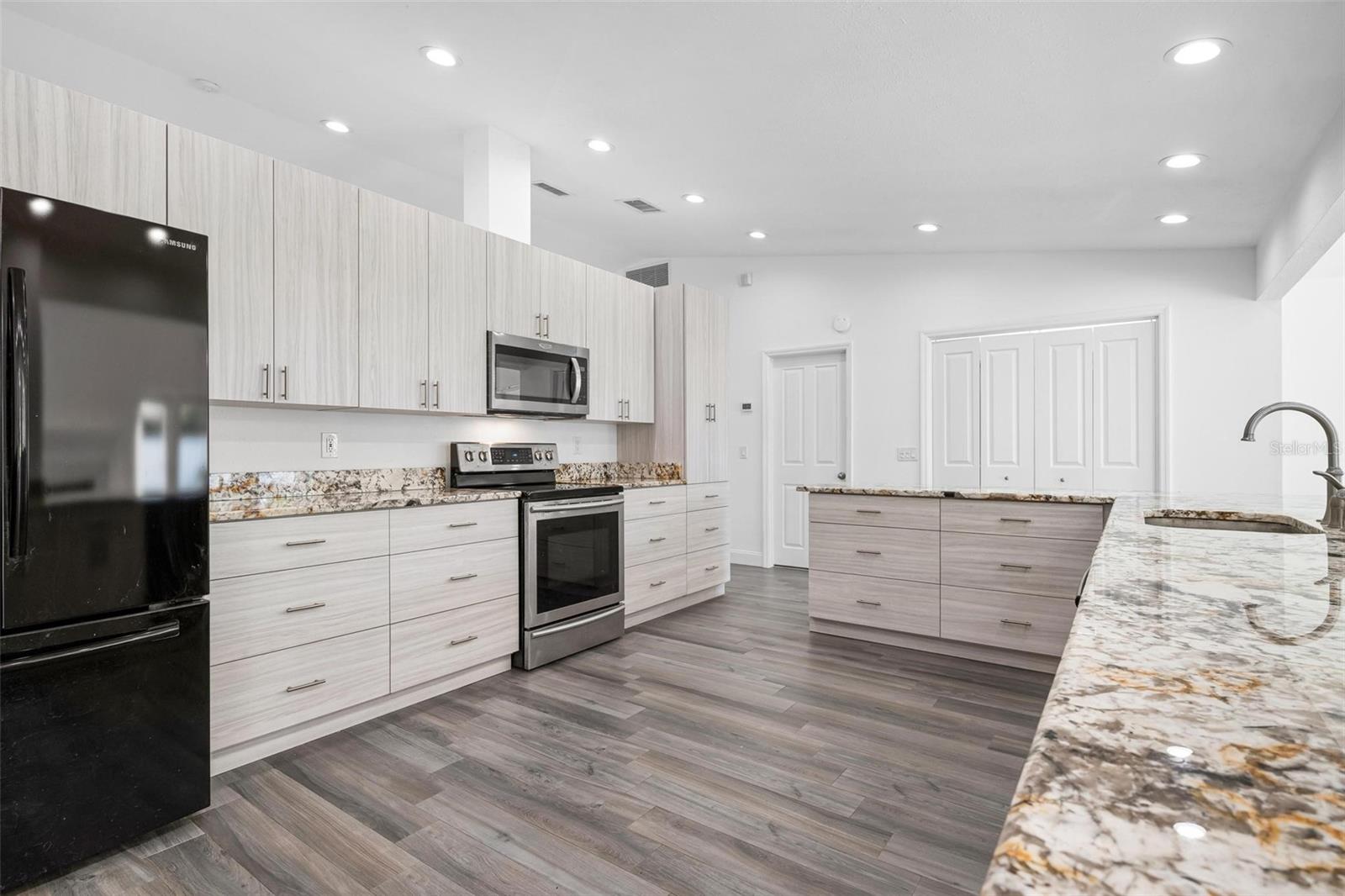 Image 7 of 24 For 6315 4th Avenue Nw