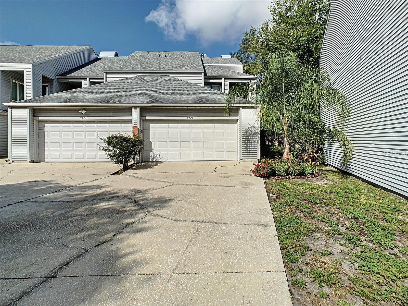 Details for 9722 Tiffany Oaks Lane 14, TAMPA, FL 33612