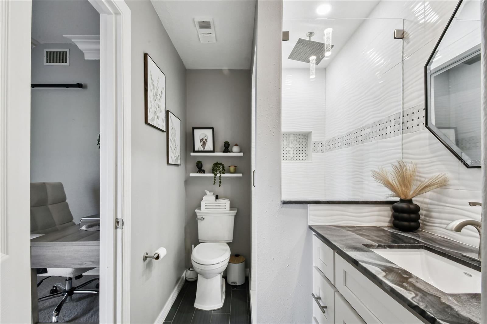 Image 19 of 51 For 9722 Tiffany Oaks Lane 14