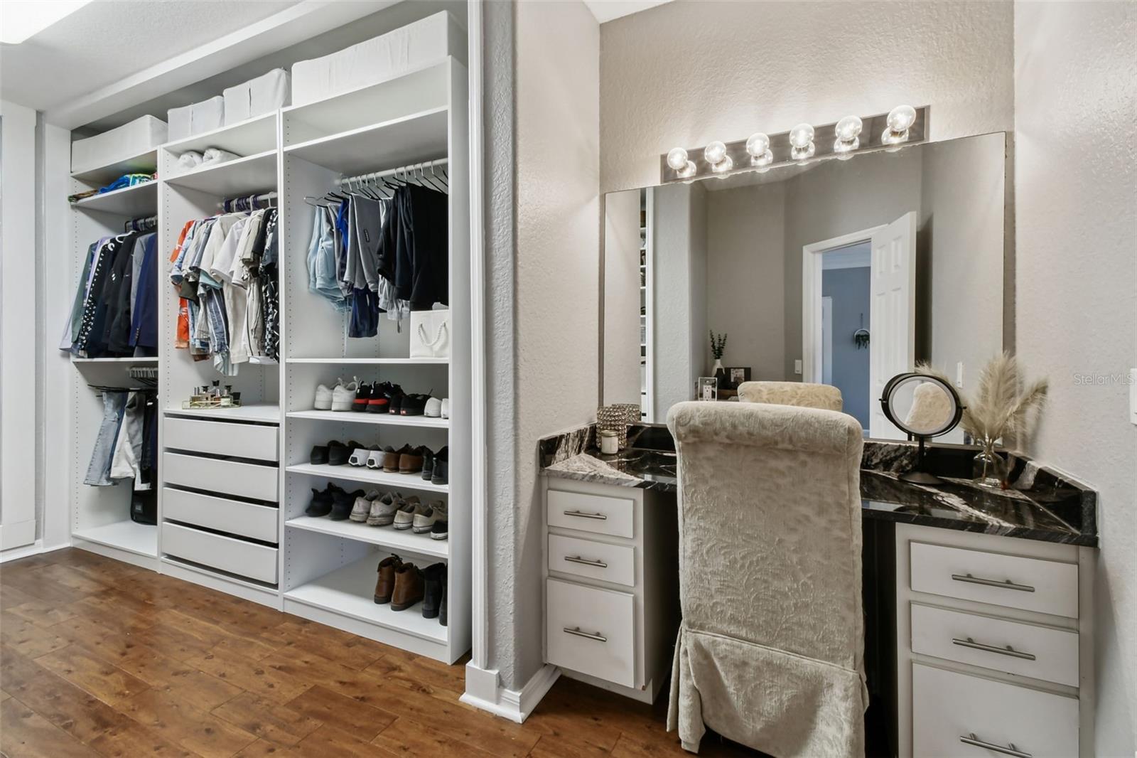 Image 31 of 51 For 9722 Tiffany Oaks Lane 14