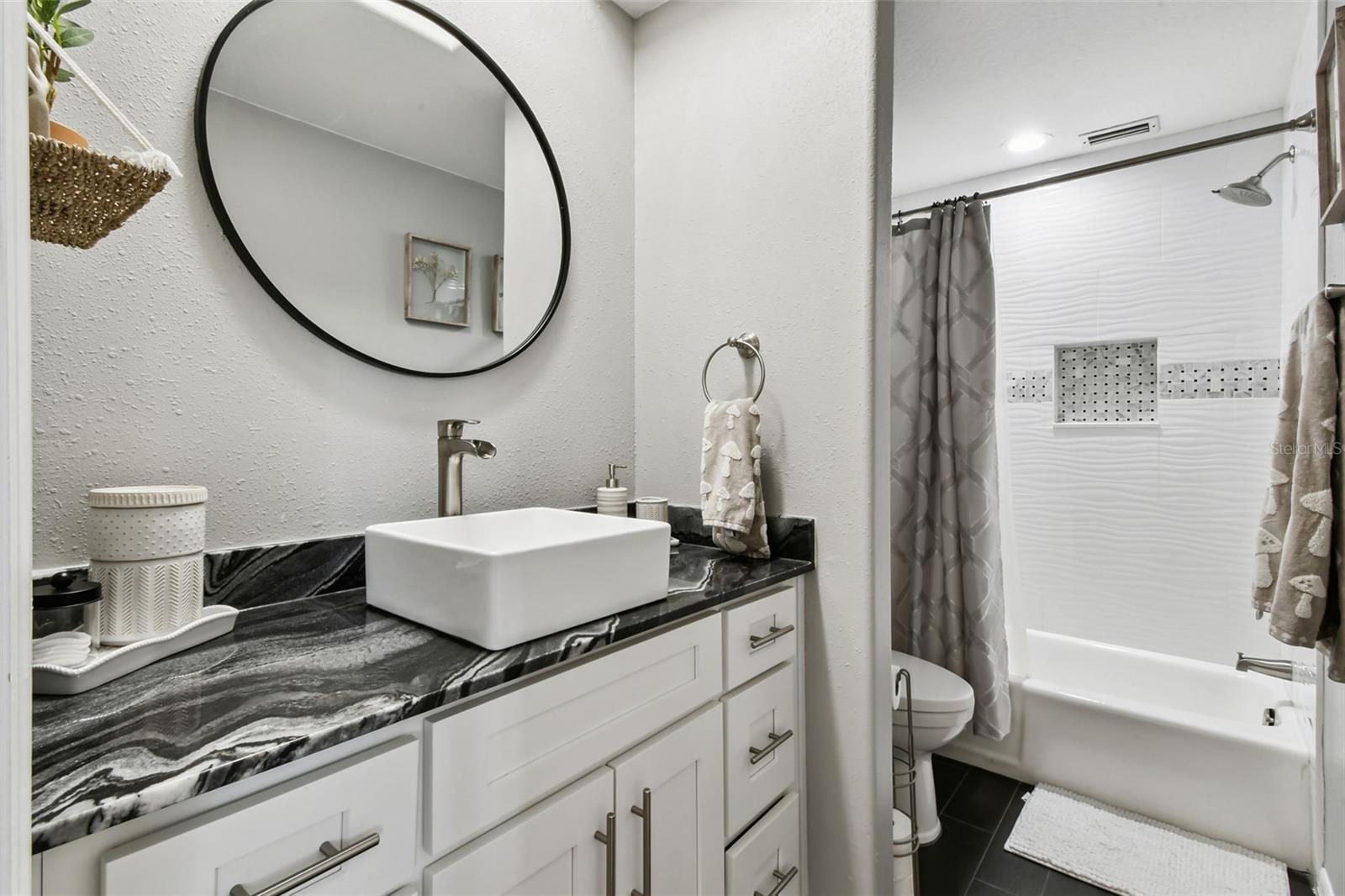 Image 38 of 51 For 9722 Tiffany Oaks Lane 14