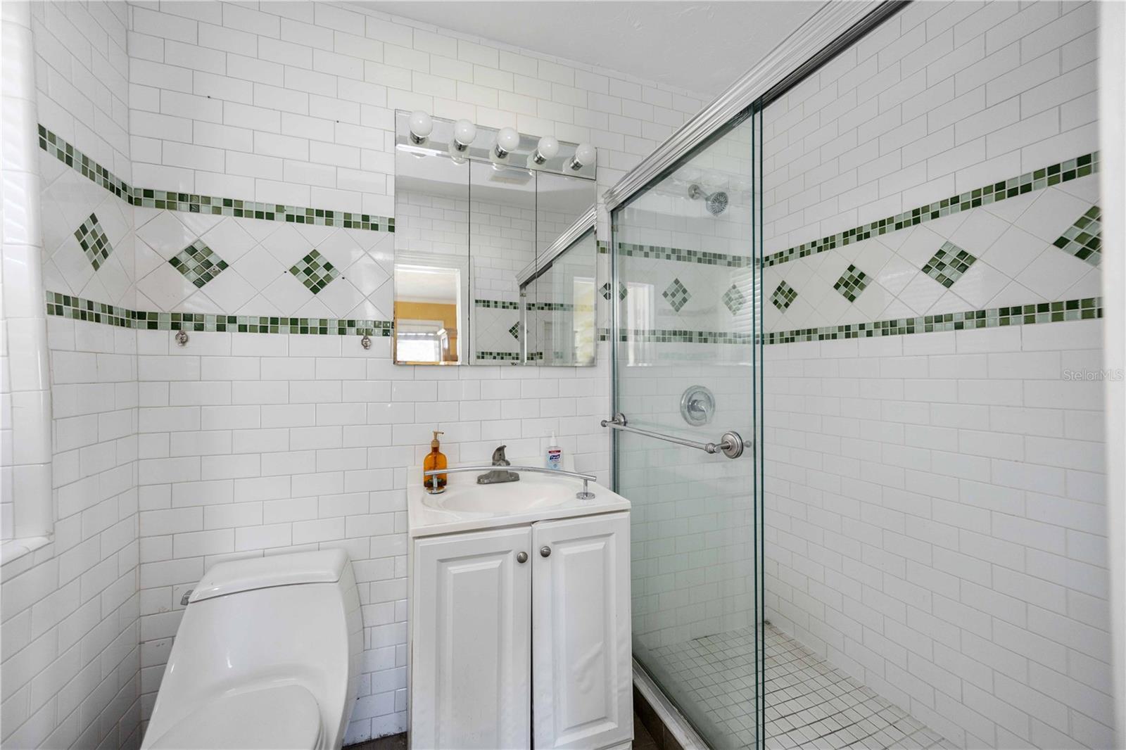 Image 7 of 15 For 2507 Riverview Boulevard