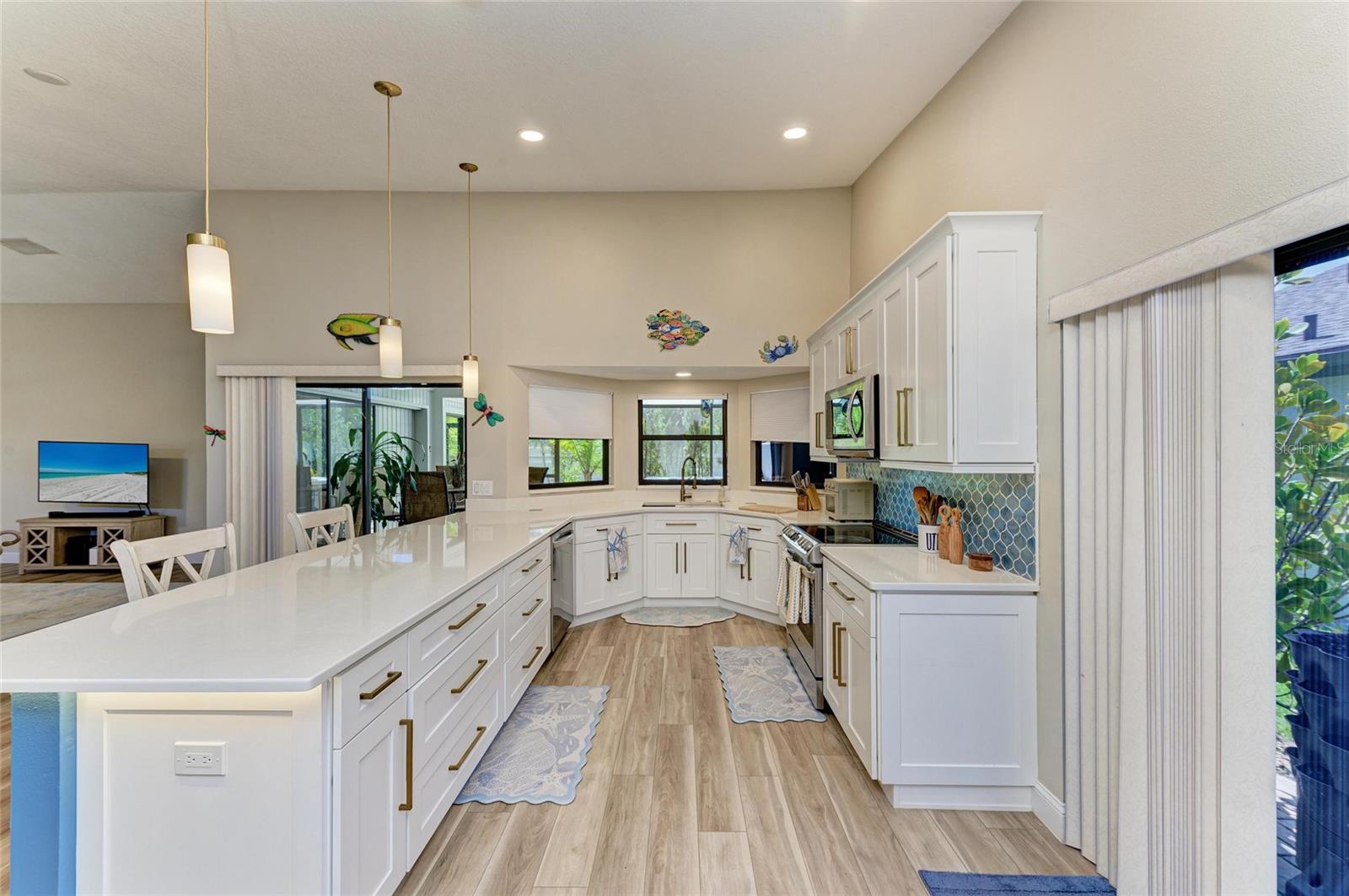 Image 18 of 50 For 7865 Pine Trace Drive
