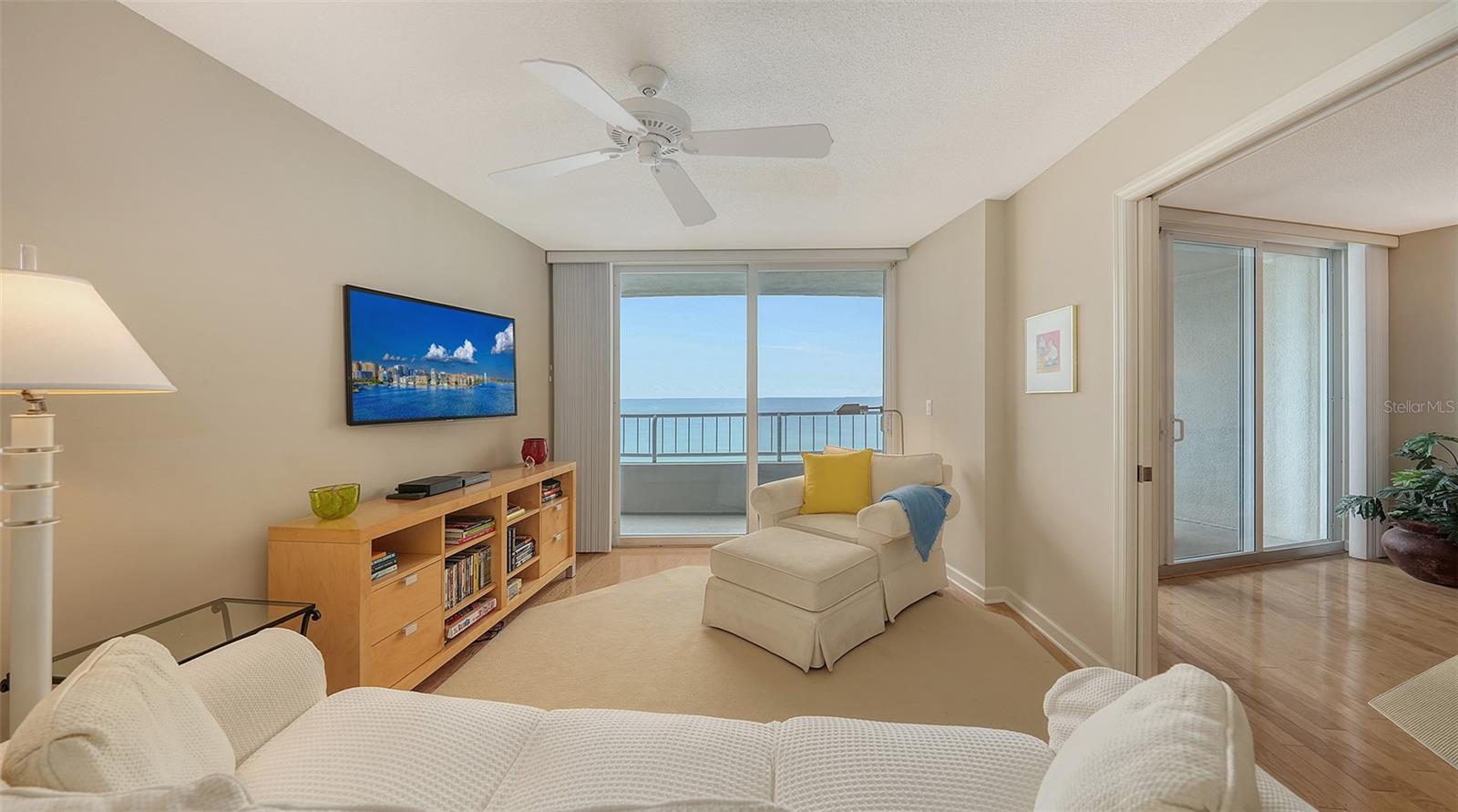 Image 12 of 31 For 775 Longboat Club Road 606