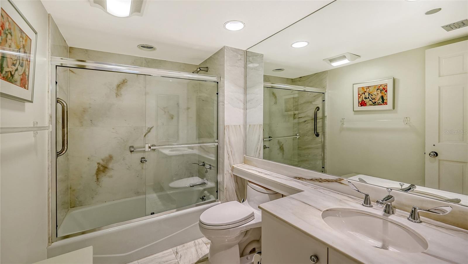 Image 13 of 31 For 775 Longboat Club Road 606