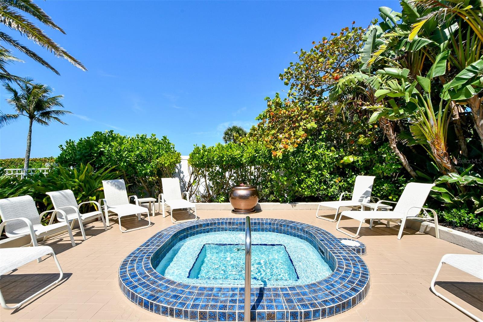Image 15 of 31 For 775 Longboat Club Road 606
