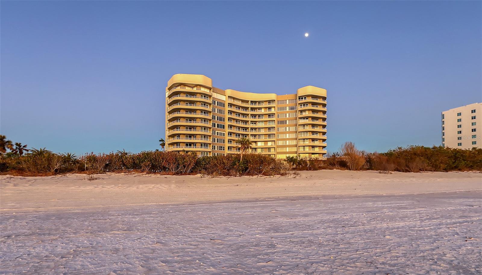 Image 29 of 31 For 775 Longboat Club Road 606